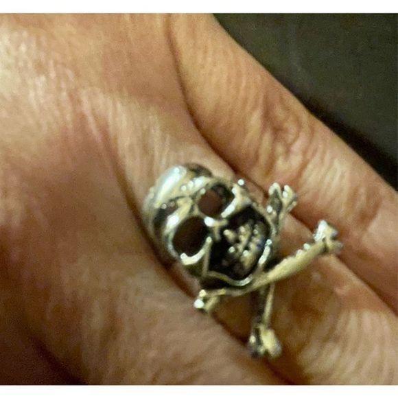 SKULL N CROSSBONES STERLING SILVER RING - Picture 3 of 3
